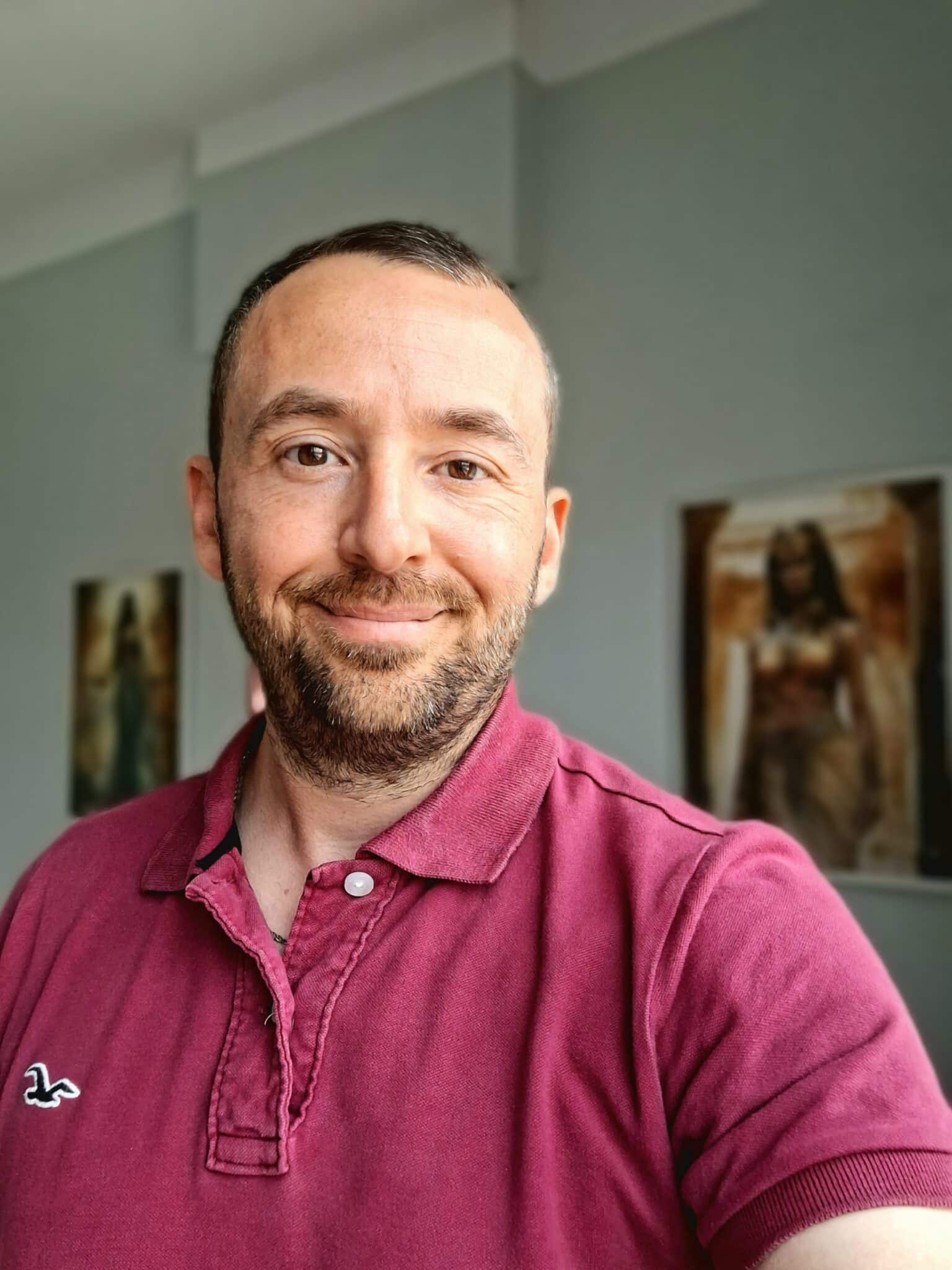 Photo de Anthony Malaquin Thérapeute Magnétiseur spécialisé dans le soulagement des douleurs et la libération émotionnelle, pour adulte, enfant et nourrisson.
